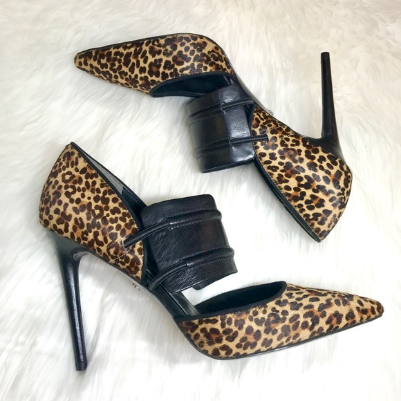 Kenneth Cole Shoes - Kenneth Cole Leopard Print Pumps!